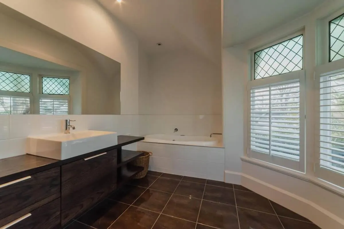 Bel Air Mansion - Sleeps 15 Villa Christchurch New Zealand