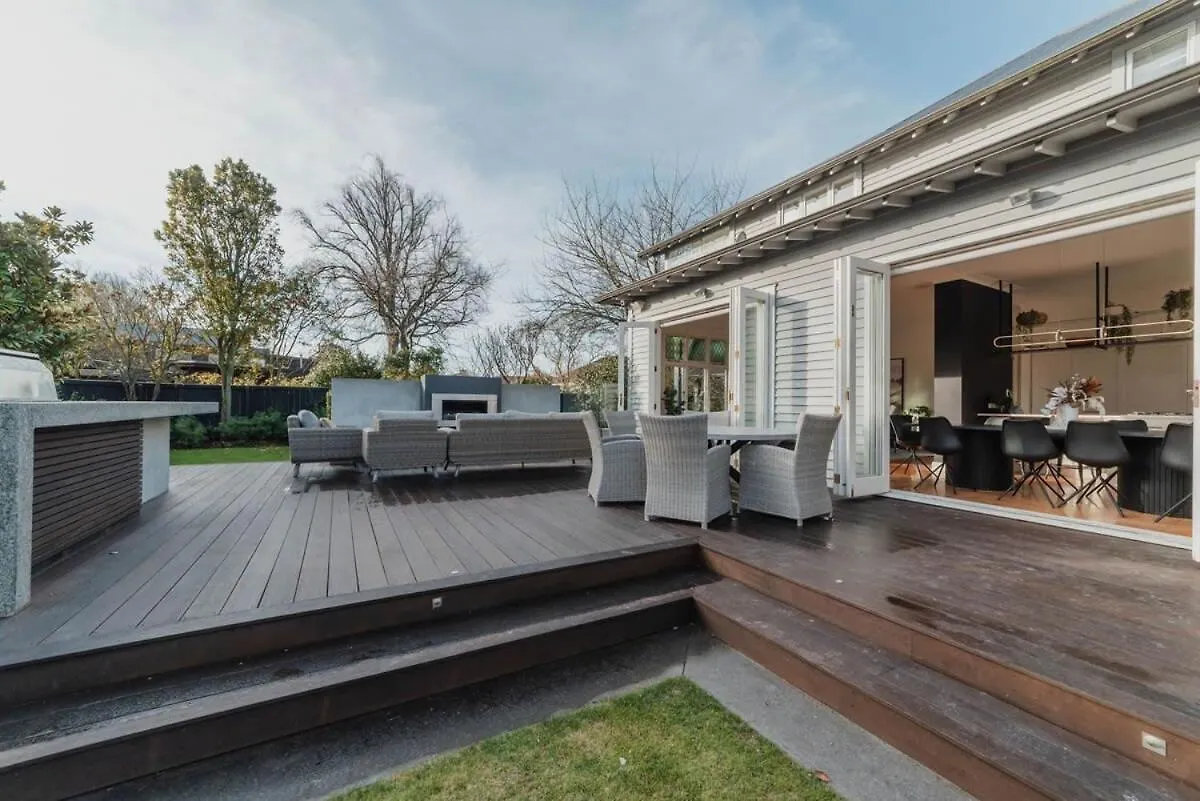 Bel Air Mansion - Sleeps 15 Villa Christchurch