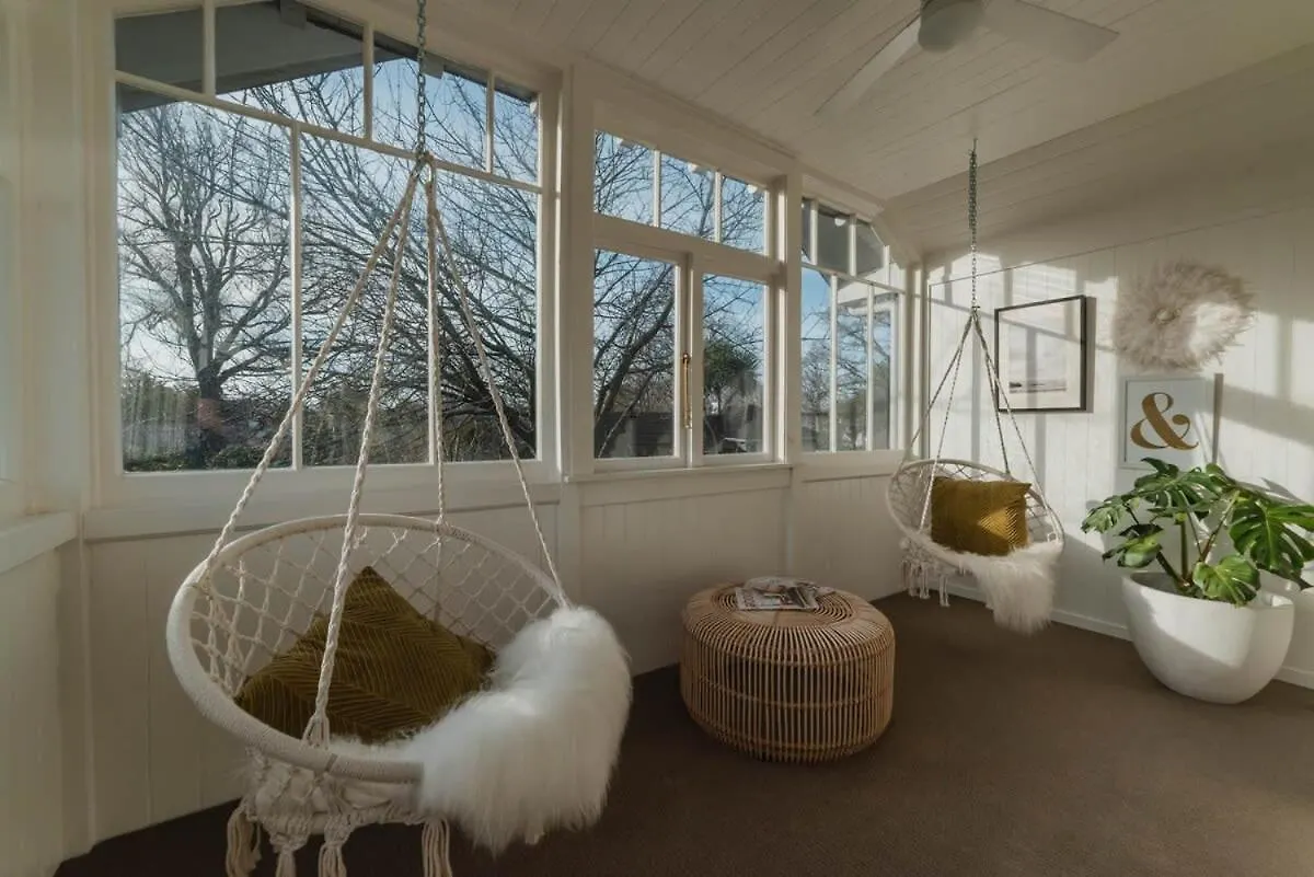 Bel Air Mansion - Sleeps 15 Villa Christchurch