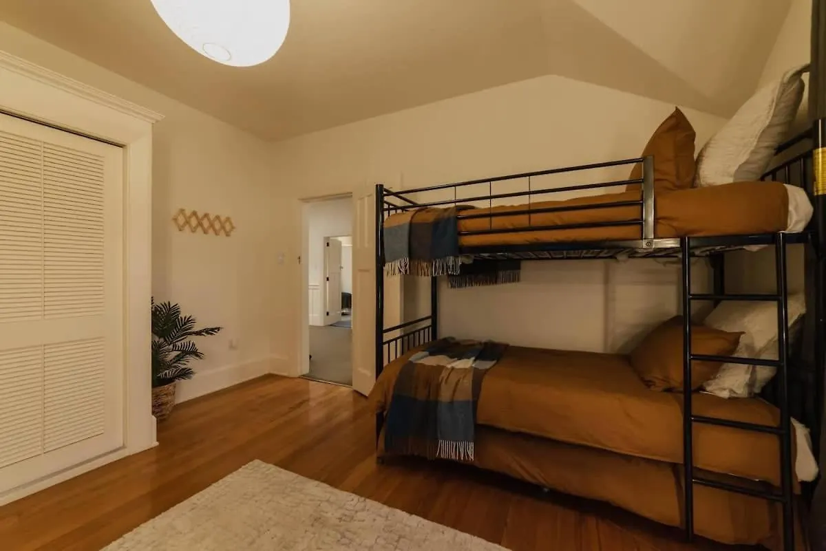 Bel Air Mansion - Sleeps 15 Villa Christchurch