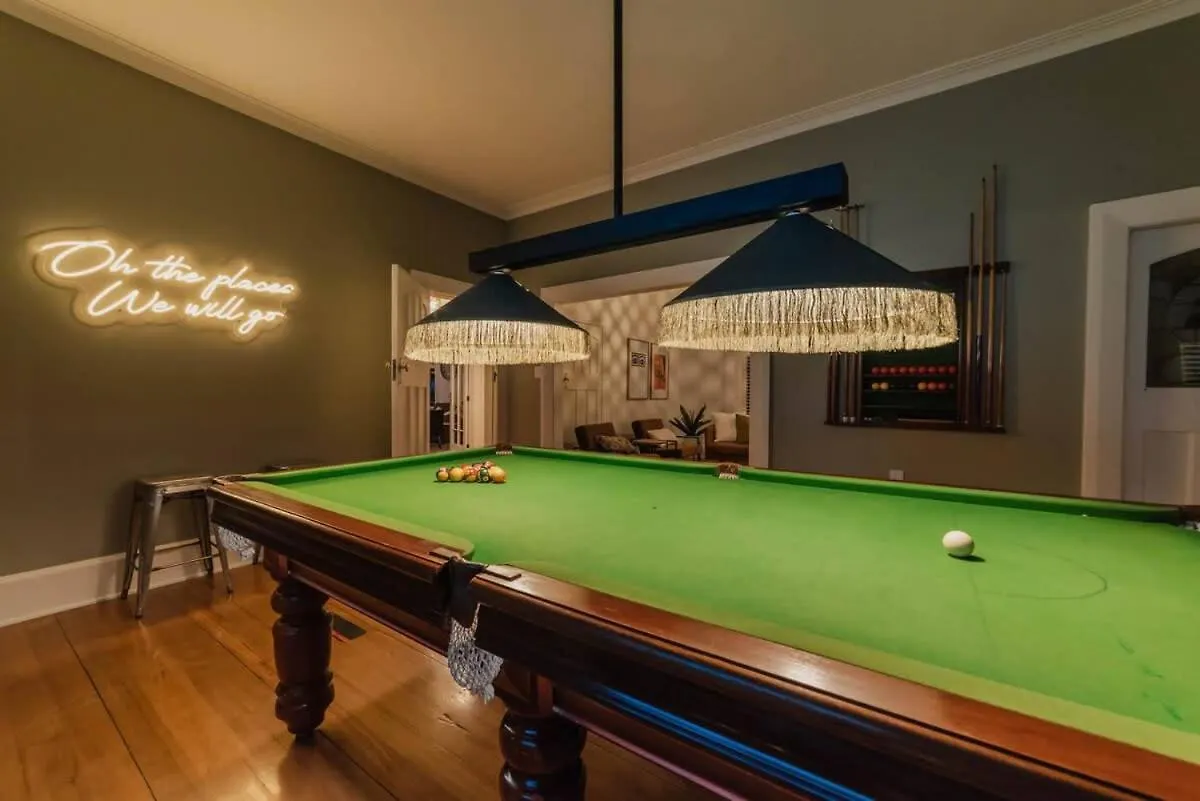 Bel Air Mansion - Sleeps 15 Villa Christchurch