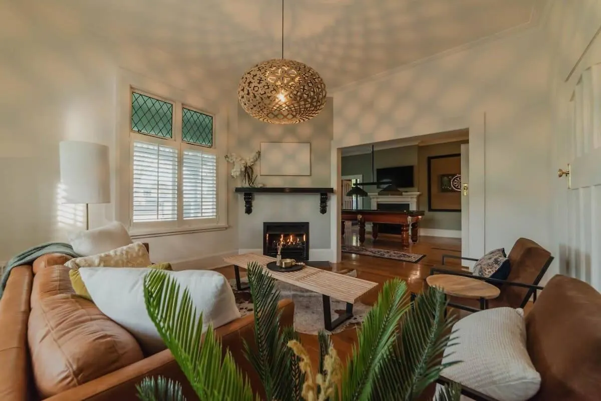 Bel Air Mansion - Sleeps 15 Villa Κράισττσερτς