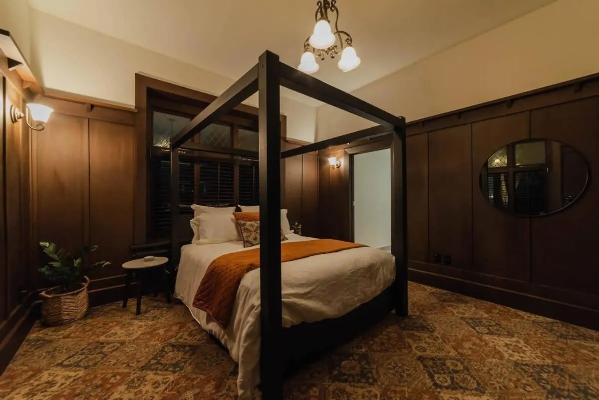 Bel Air Mansion - Sleeps 15 Villa Κράισττσερτς Νέα Ζηλανδία